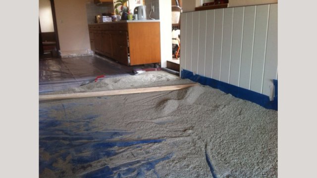 Ecopearls® voor het waterpas maken van de ondergrond.